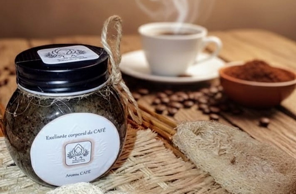 EXFOLIANTE CORPORAL ARTESANAL NATURAL DE CAFÉ