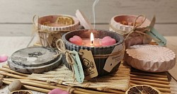 VELA DE SOYA ARTESANAL EN TAZÓN DE CONCRETO