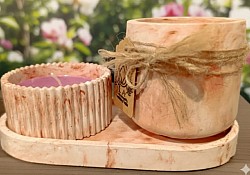 VELAS DE SOYA ARTESANALES EN RECIPIENTES DE CONCRETO CON EFECTO MÁRMOL